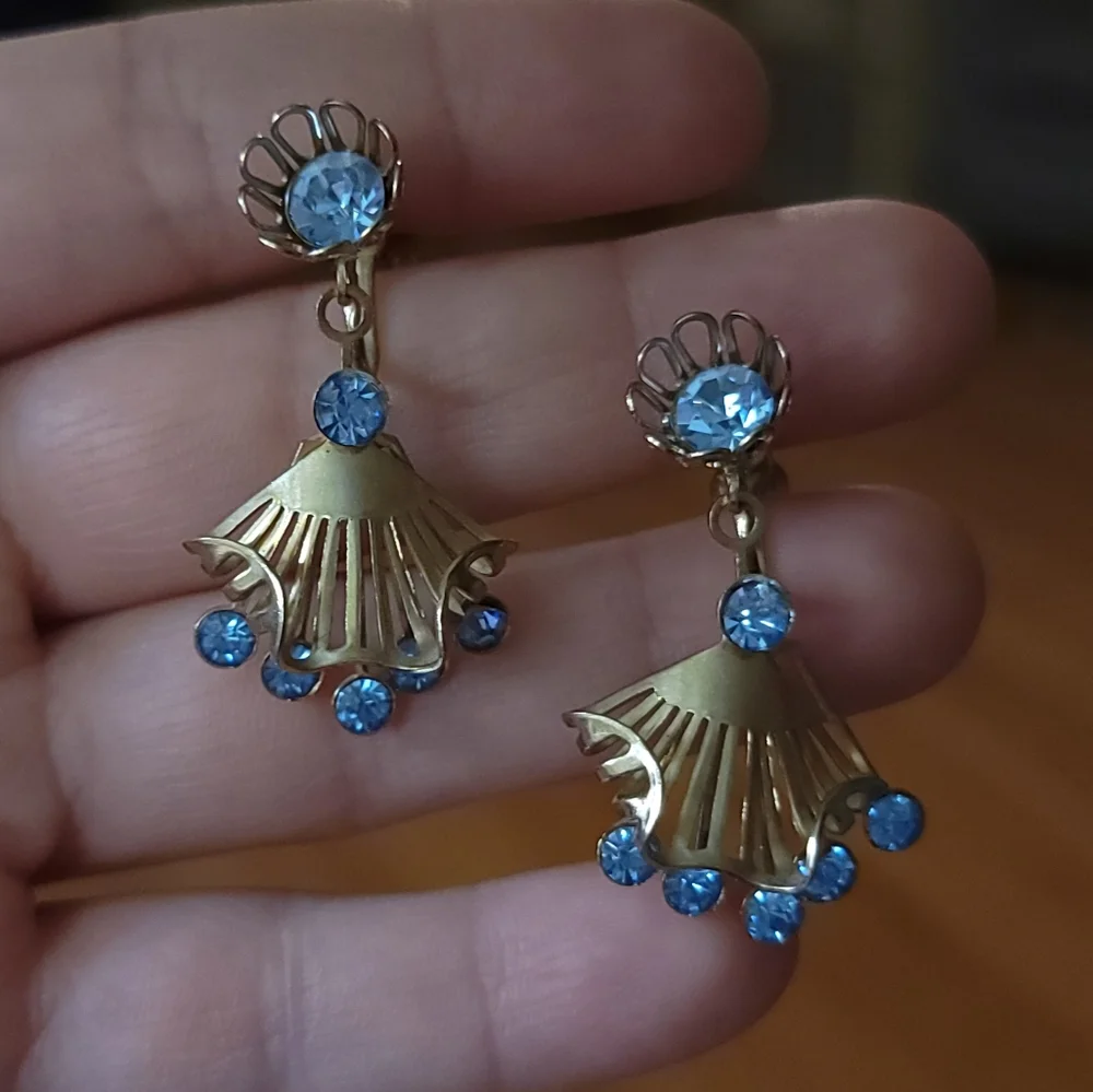 Vintage 1950's Floral Rhinestone Screwback Earrings